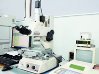 Toolmaker's microscopes